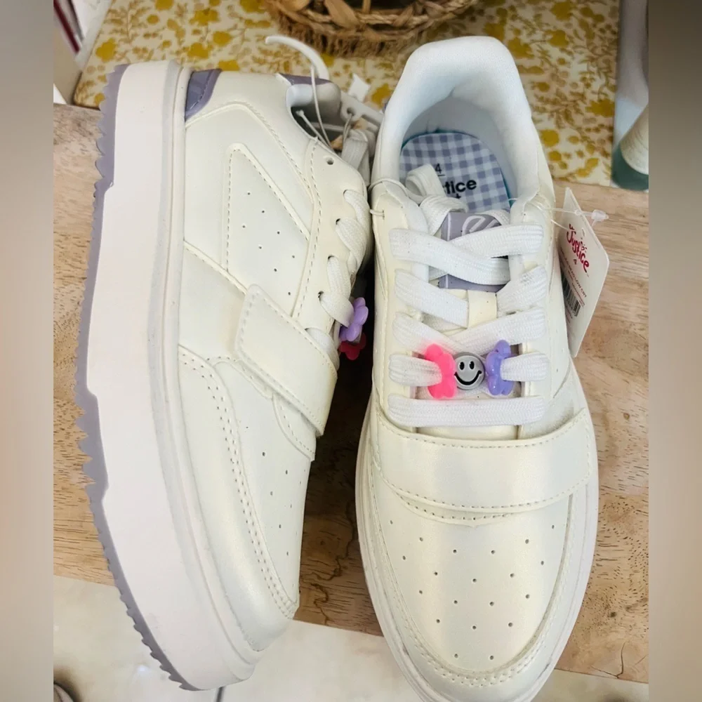 Justice Little Girl & Big Girl Beaded Low Court Sneaker size 4